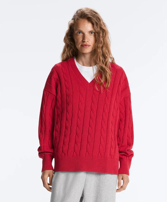 100% Cotton Cable Knit V-Neck Jumper 100% Cotton Cable Knit V-Neck Jumper