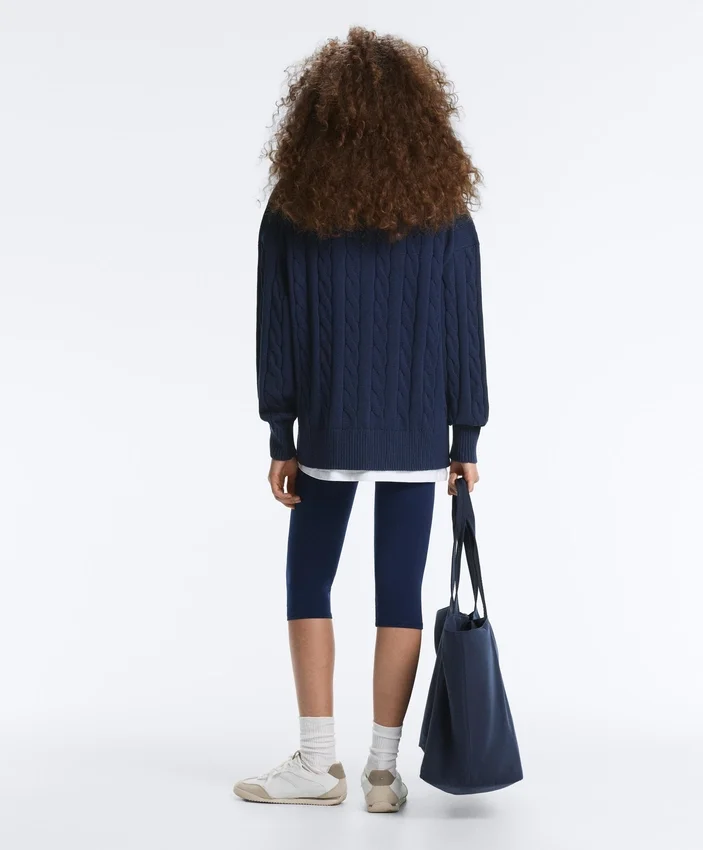 100% Cotton Cable Knit V-Neck Jumper 100% Cotton Cable Knit V-Neck Jumper
