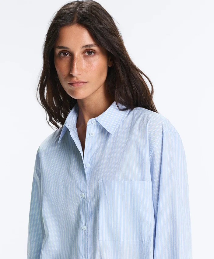 100% Cotton Long-Sleeved Shirt 100% Cotton Long-Sleeved Shirt