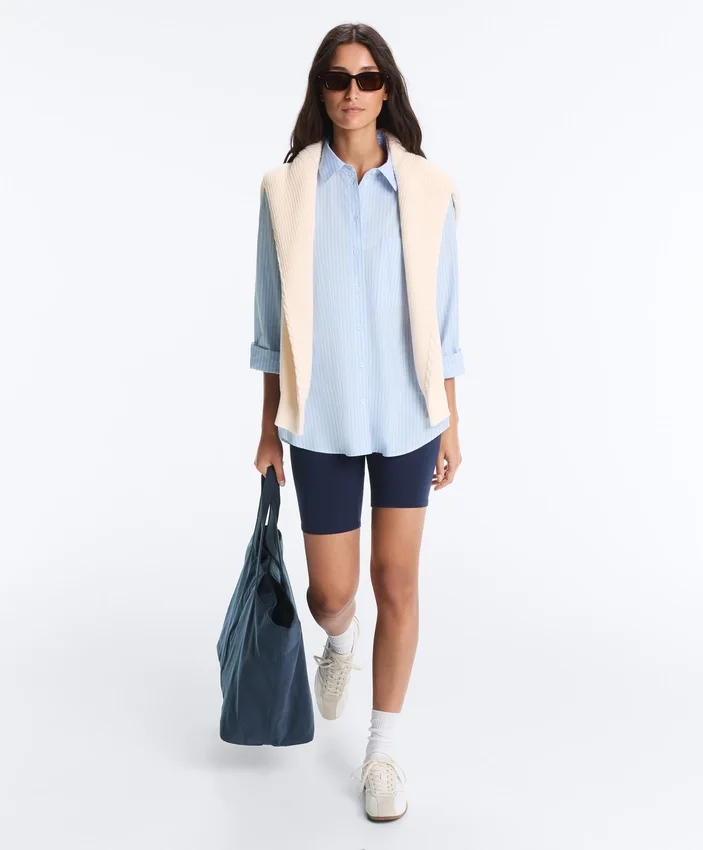100% Cotton Long-Sleeved Shirt 100% Cotton Long-Sleeved Shirt