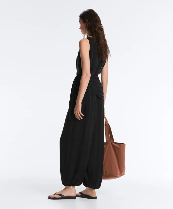 100% Cupro Sleeveless Top with Scarf 100% Cupro Sleeveless Top with Scarf