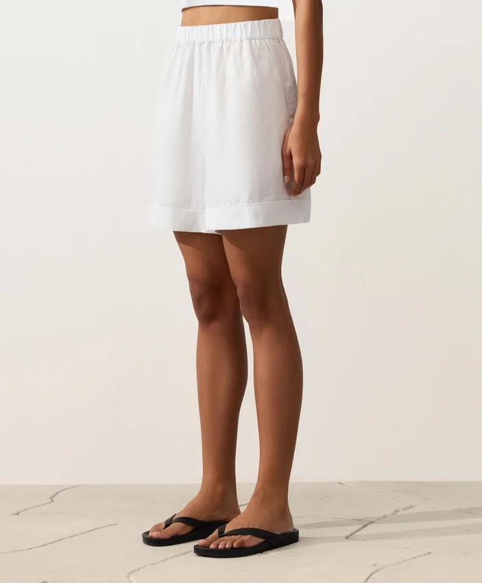 100% Linen Bermuda Shorts 100% Linen Bermuda Shorts