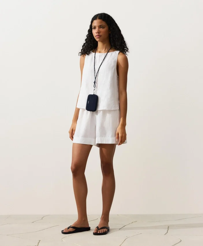 100% Linen Bermuda Shorts 100% Linen Bermuda Shorts