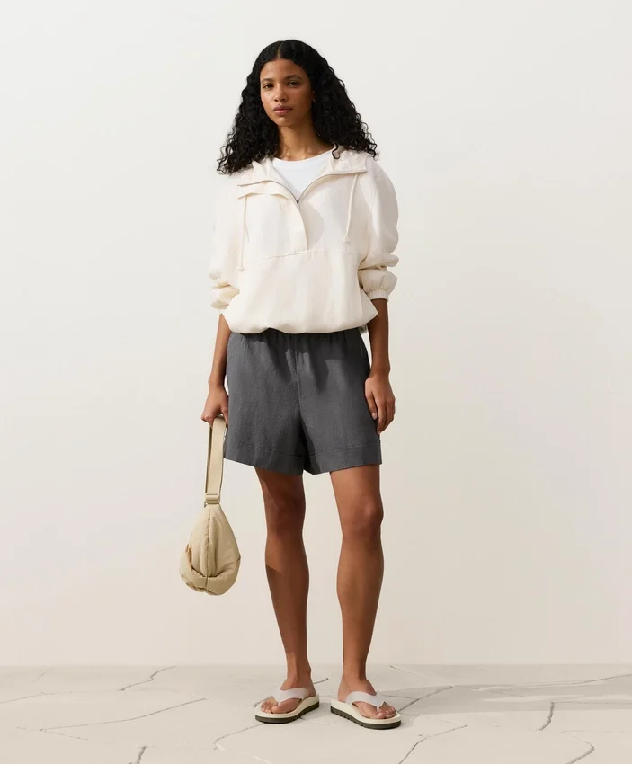 100% Linen Bermuda Shorts 100% Linen Bermuda Shorts