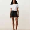 100% Linen Mid-Rise Shorts 100% Linen Mid-Rise Shorts