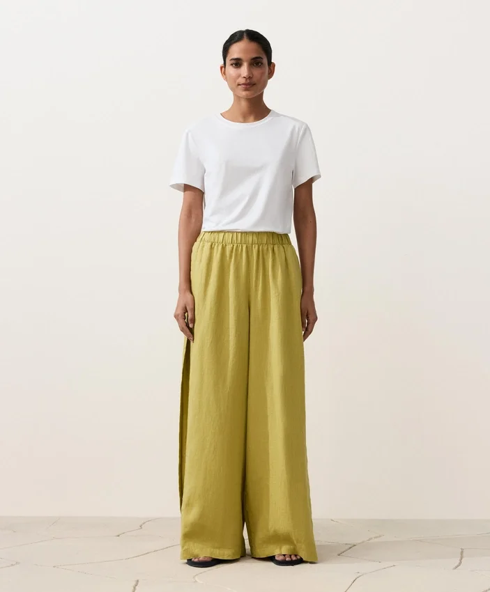 100% Linen Wide-Leg Trousers with Side Pleat 100% Linen Wide-Leg Trousers with Side Pleat