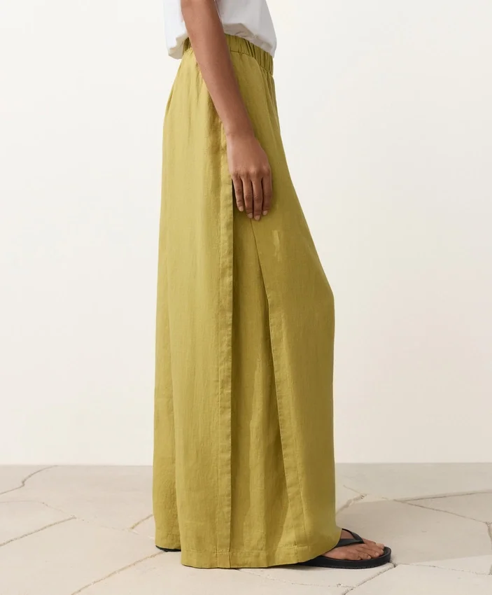 100% Linen Wide-Leg Trousers with Side Pleat 100% Linen Wide-Leg Trousers with Side Pleat