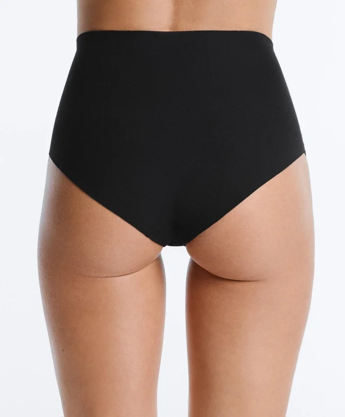 2 Invisible Cotton Blend Mid-Rise Classic Briefs 2 Invisible Cotton Blend Mid-Rise Classic Briefs