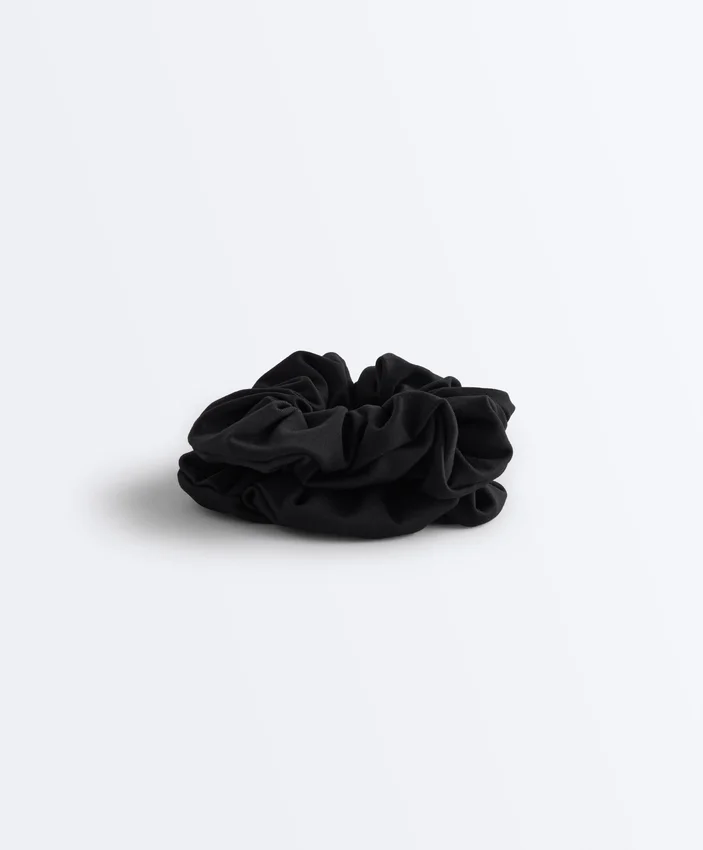 2 Large Hair Scrunchies 2 Large Hair Scrunchies