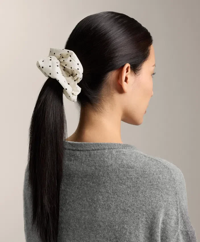 2 Large Hair Scrunchies 2 Large Hair Scrunchies