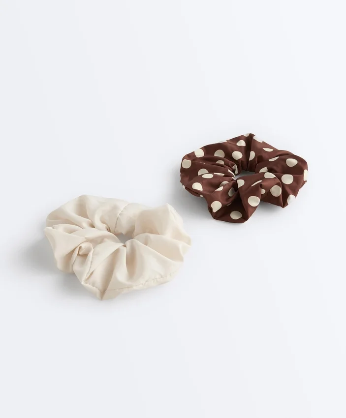 2 Large Hair Scrunchies 2 Large Hair Scrunchies