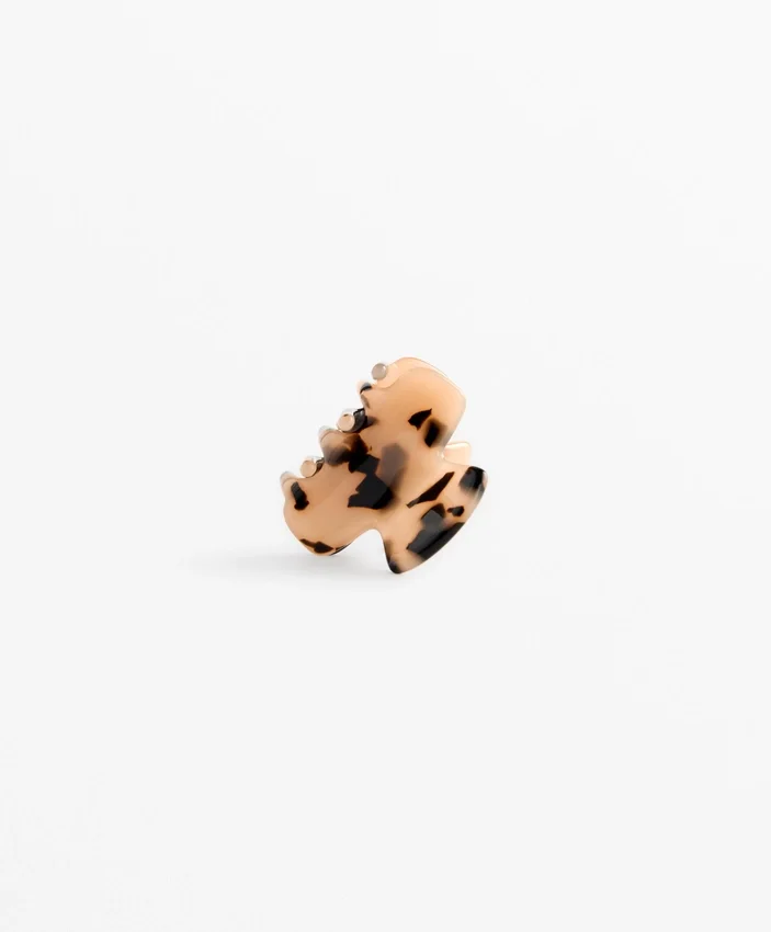 2 Mini Faux-Tortoiseshell Hair Clips 2 Mini Faux-Tortoiseshell Hair Clips