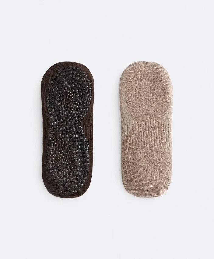 2 Pairs of Cotton Blend Yoga and Pilates Socks 2 Pairs of Cotton Blend Yoga and Pilates Socks