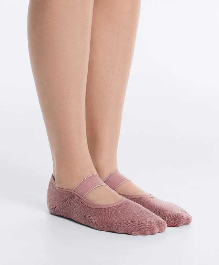2 Pairs of Padded Cotton Blend Invisible Yoga and Pilates Socks with Wide Strap 2 Pairs of Padded Cotton Blend Invisible Yoga and Pilates Socks with Wide Strap