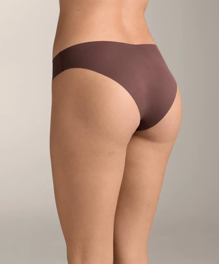 3 Invisible Polyamide Blend V-Cut Laser-Cut Classic Bikini Briefs 3 Invisible Polyamide Blend V-Cut Laser-Cut Classic Bikini Briefs