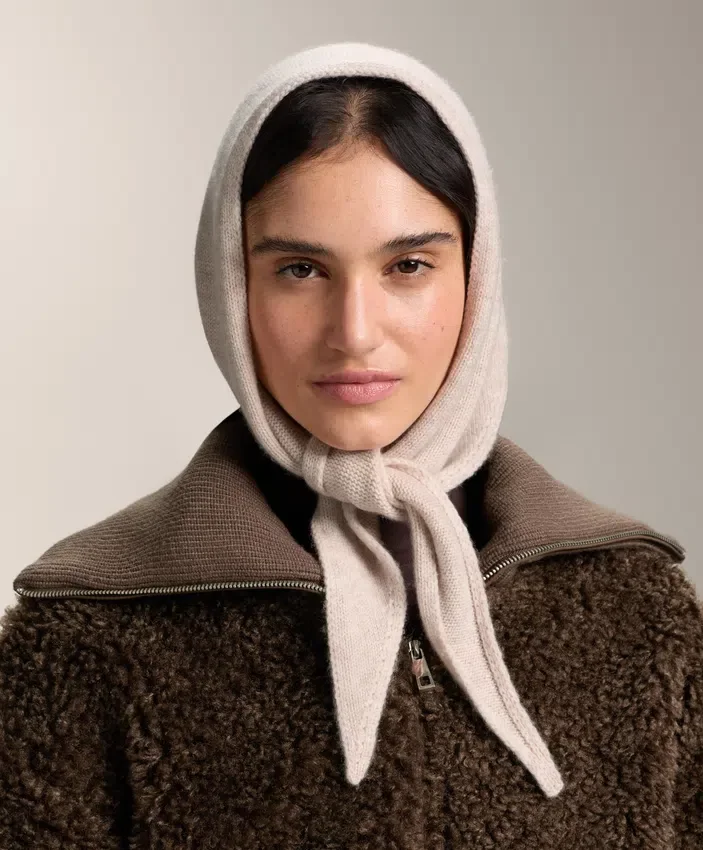 90% Wool 10% Cashmere Knit Bandana 90% Wool 10% Cashmere Knit Bandana