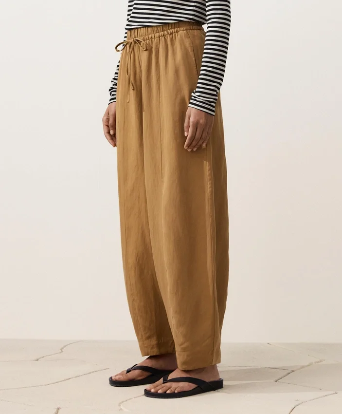 Balloon Trousers Lyocell Blend and 24% Linen with Seams Balloon Trousers Lyocell Blend and 24% Linen with Seams