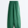 Balloon Trousers Lyocell Blend and 24% Linen with Seams Balloon Trousers Lyocell Blend and 24% Linen with Seams