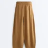 Balloon Trousers Lyocell Blend and 24% Linen with Seams Balloon Trousers Lyocell Blend and 24% Linen with Seams