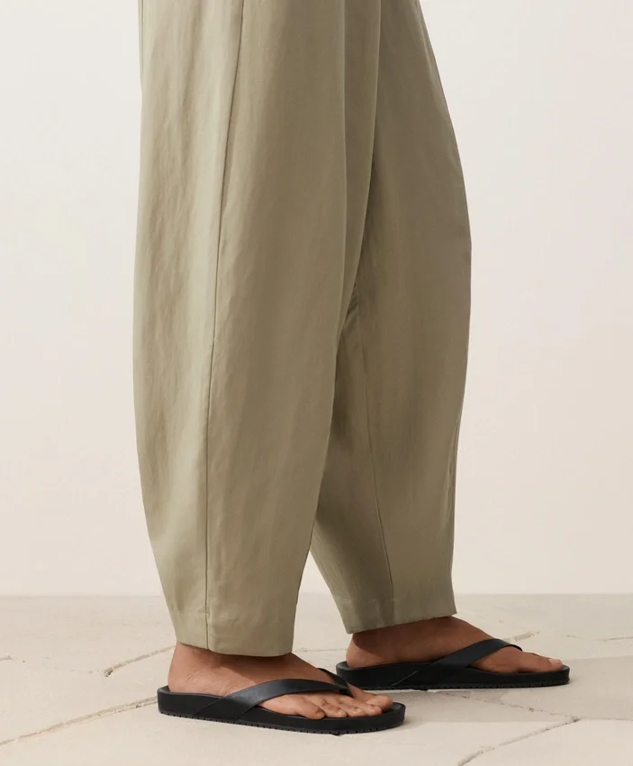 Balloon Trousers Lyocell Blend and 24% Linen with Seams Balloon Trousers Lyocell Blend and 24% Linen with Seams