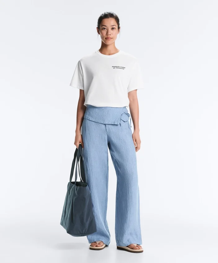 Boxy Cotton Blend T-Shirt with Slogan Boxy Cotton Blend T-Shirt with Slogan