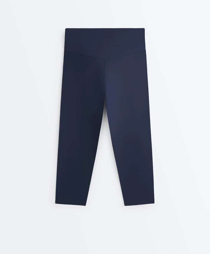 Comfortlux High-Rise 40Cm Knee-Length Leggings Comfortlux High-Rise 40Cm Knee-Length Leggings