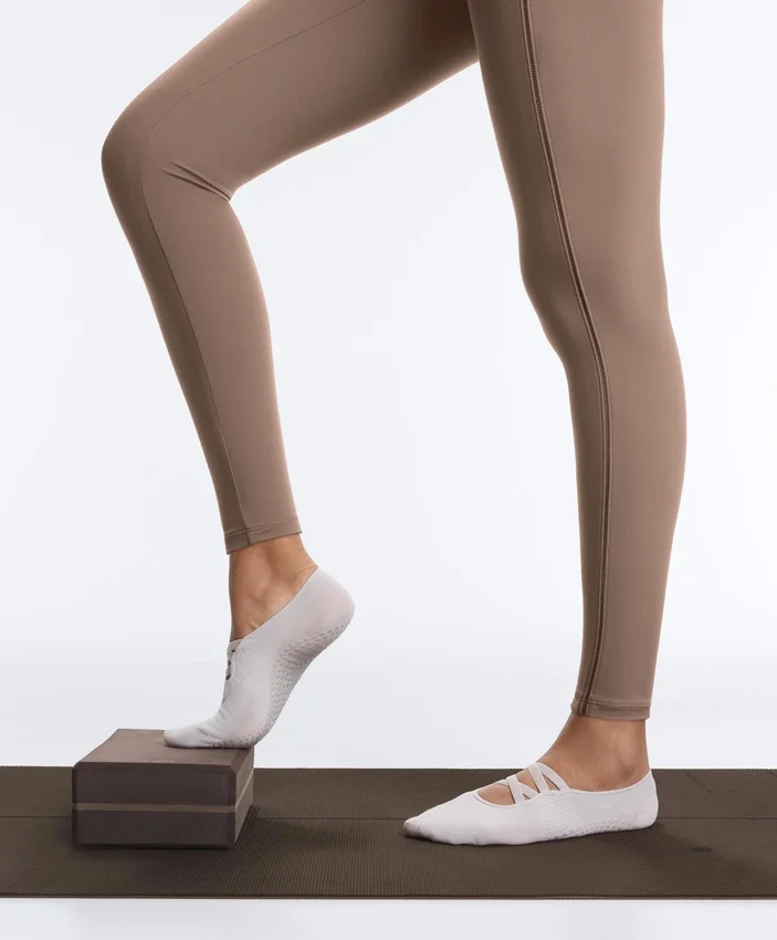 Comfortlux High-Rise Hemstitch Ankle-Length Leggings Comfortlux High-Rise Hemstitch Ankle-Length Leggings