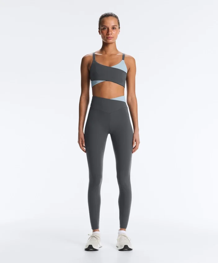 Comfortlux Medium-Support Sports Bra Comfortlux Medium-Support Sports Bra