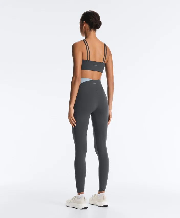 Comfortlux Medium-Support Sports Bra Comfortlux Medium-Support Sports Bra
