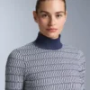 Geometric Seamless Thermal Base Layer T-Shirt Geometric Seamless Thermal Base Layer T-Shirt