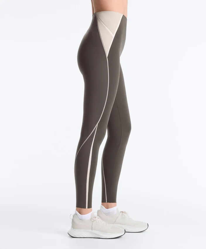 High-Rise Compressive Reflective Core Control Ankle-Length Leggings High-Rise Compressive Reflective Core Control Ankle-Length Leggings