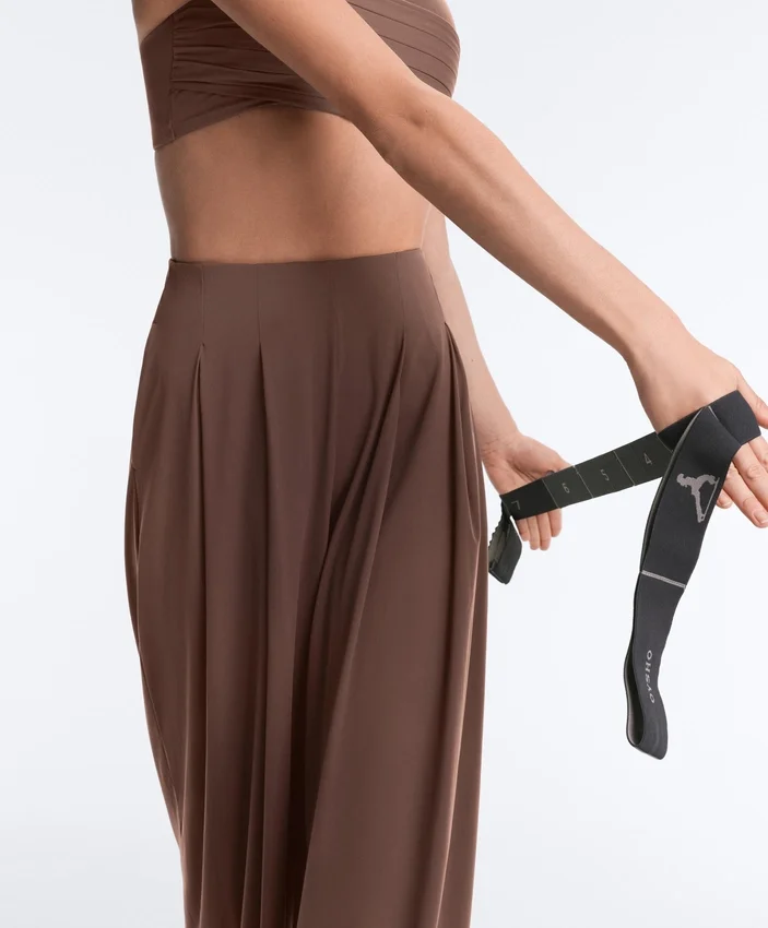 Light Touch Wide-Leg Trousers with Darts Light Touch Wide-Leg Trousers with Darts