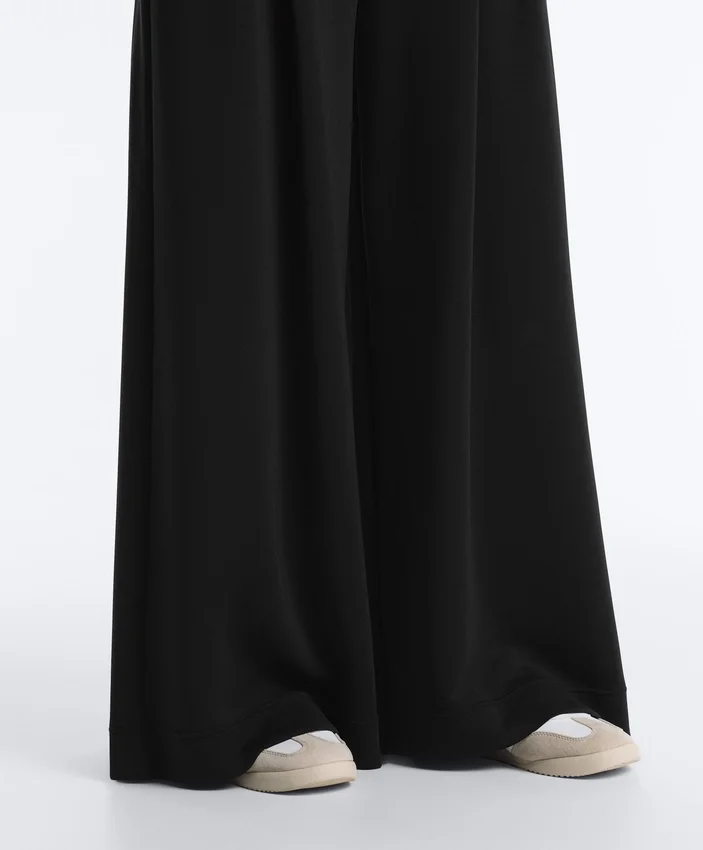 Long Wide-Leg Trousers with Soft Touch Modal and Pleats Long Wide-Leg Trousers with Soft Touch Modal and Pleats