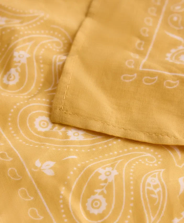 Printed 100% Cotton Bandana Printed 100% Cotton Bandana