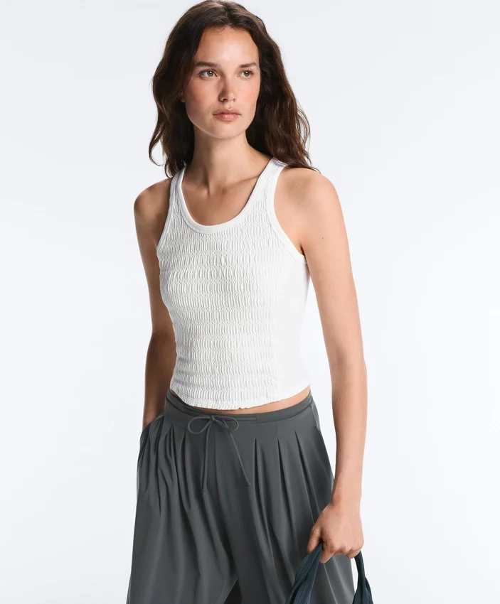 Seamless Sleeveless Smocked T-Shirt Seamless Sleeveless Smocked T-Shirt