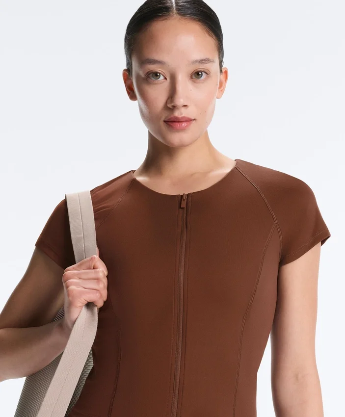 Short-Sleeved Zip T-Shirt Short-Sleeved Zip T-Shirt