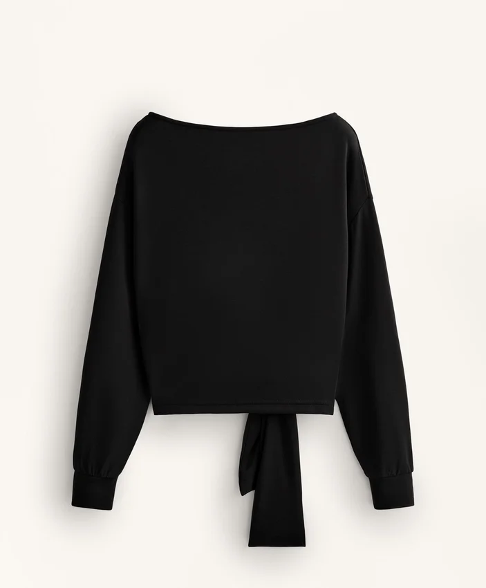 Soft-Touch Knotted Sweatshirt with Modal Soft-Touch Knotted Sweatshirt with Modal