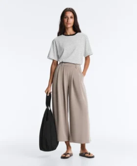 Soft-Touch Wide-Leg Crop Trousers with Modal and Pleats