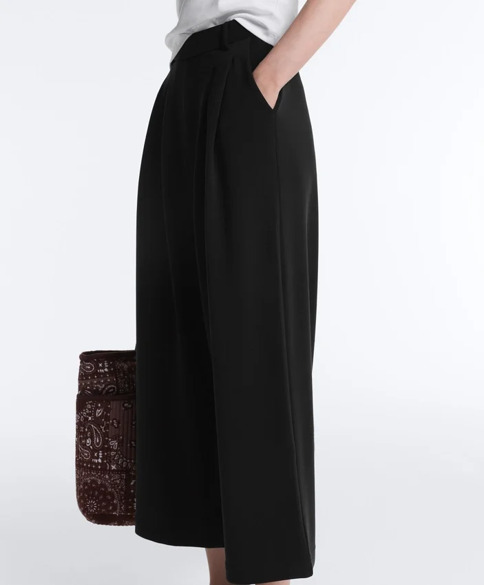 Soft-Touch Wide-Leg Crop Trousers with Modal and Pleats Soft-Touch Wide-Leg Crop Trousers with Modal and Pleats