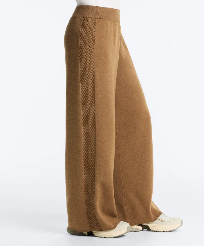 Straight-Leg Trousers with Side Knit Structure Straight-Leg Trousers with Side Knit Structure