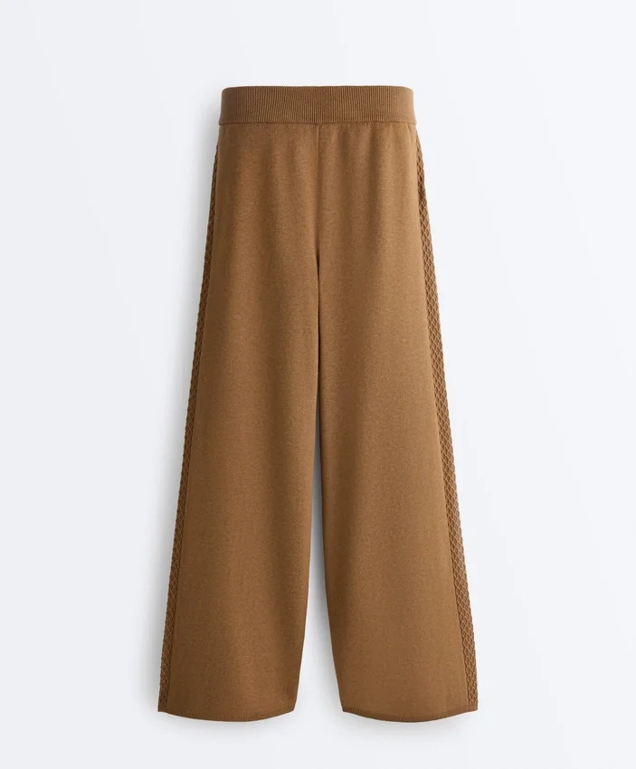 Straight-Leg Trousers with Side Knit Structure Straight-Leg Trousers with Side Knit Structure