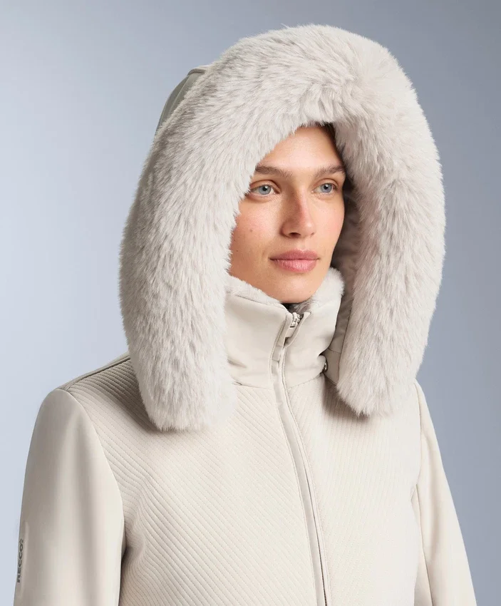 Super-Fitted Water-Resistant Colour-Block Primaloft® Ski Jacket Super-Fitted Water-Resistant Colour-Block Primaloft® Ski Jacket