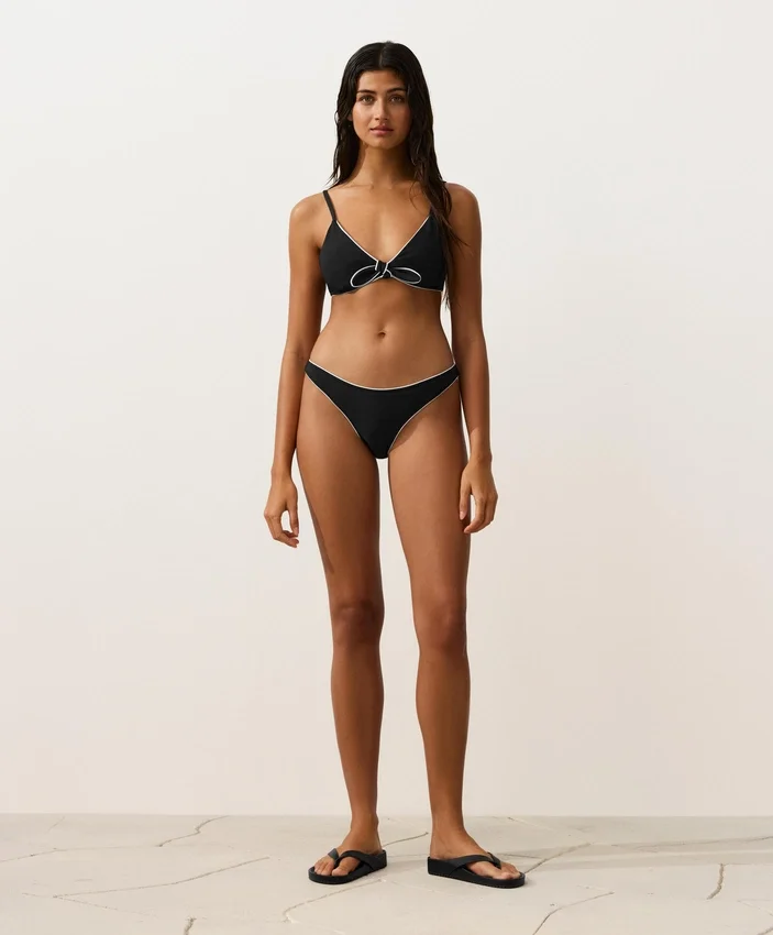 U-Cut Piping Medium-Coverage Bikini Briefs U-Cut Piping Medium-Coverage Bikini Briefs