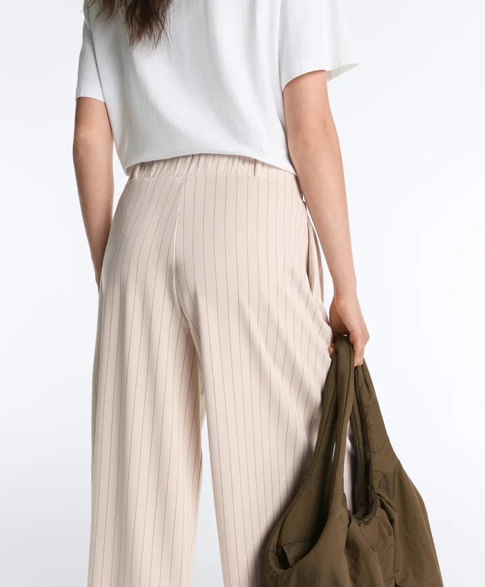 Wide-Leg Crop Trousers with Pleats and Stripes Wide-Leg Crop Trousers with Pleats and Stripes
