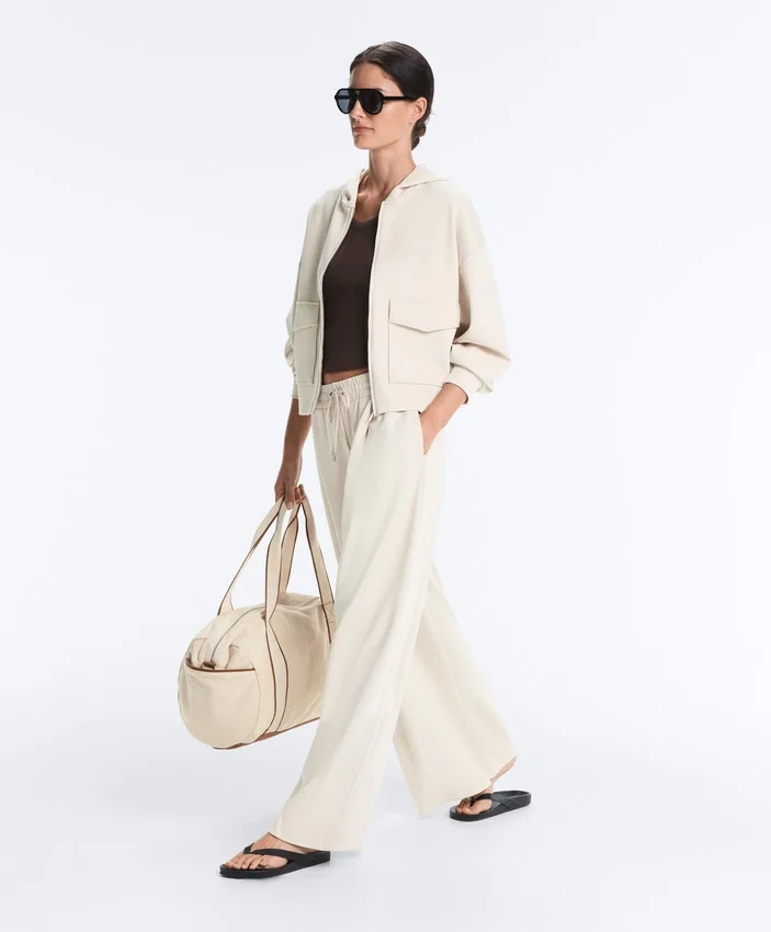 Wide-Leg Piqué Pleat Trousers with Cotton Wide-Leg Piqué Pleat Trousers with Cotton